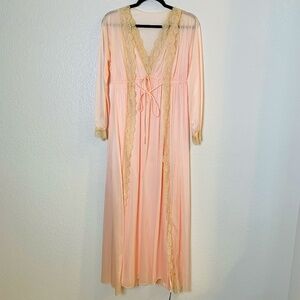 Vintage Mistee Peignoir Set Womens Medium Pink Robe Nightgown Set Cream Lace